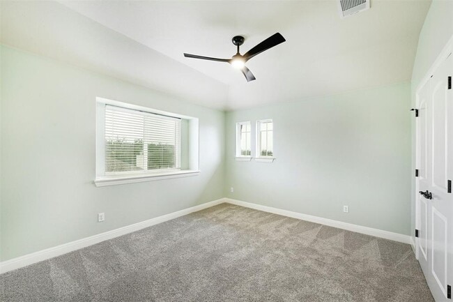 Building Photo - 104 Turvey Cove