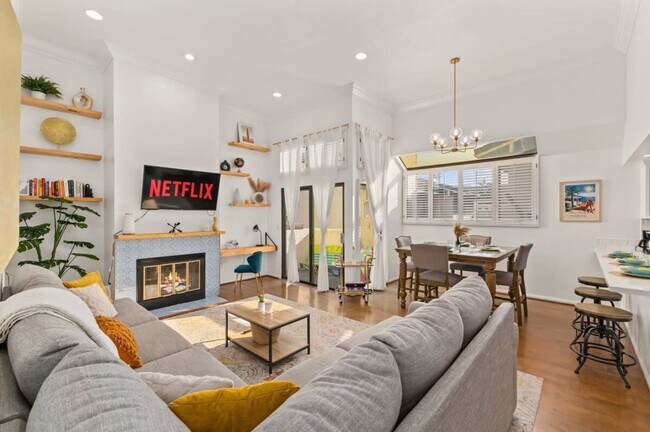 Primary Photo - 1240 Grand Ave