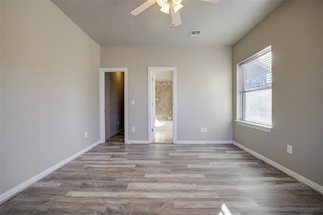 Building Photo - 2181 Houston Ave