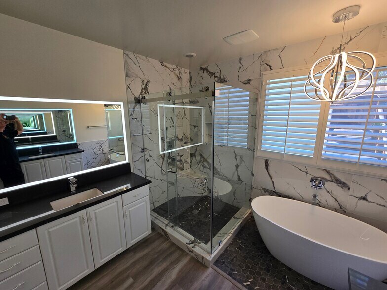 Master Bathroom - 832 Legacy Dr