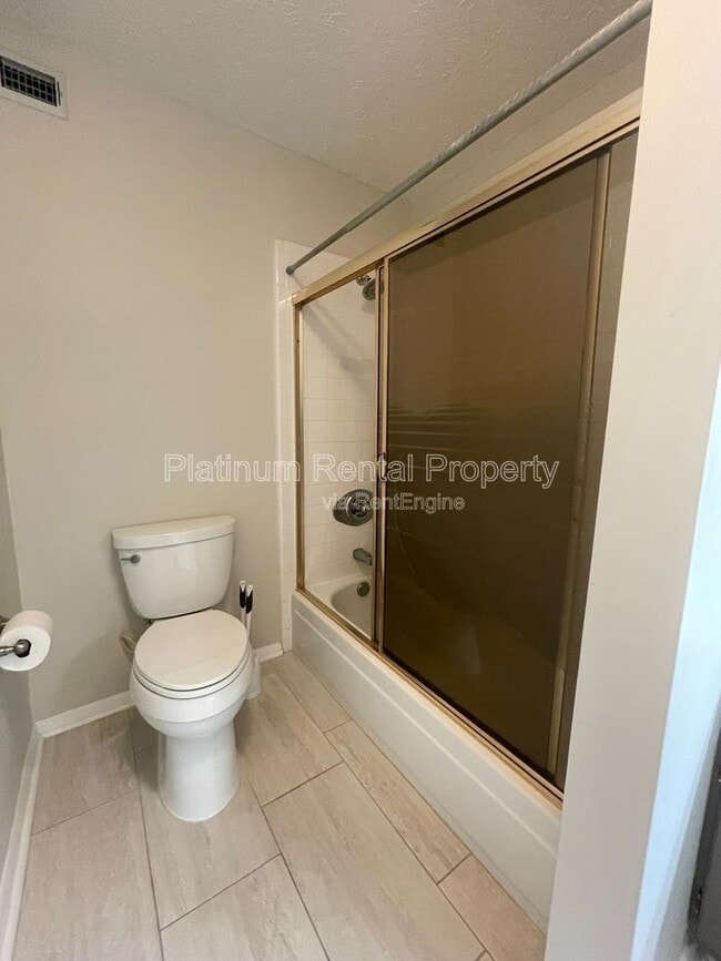 Building Photo - 402 Wynnes Ridge Cir SE