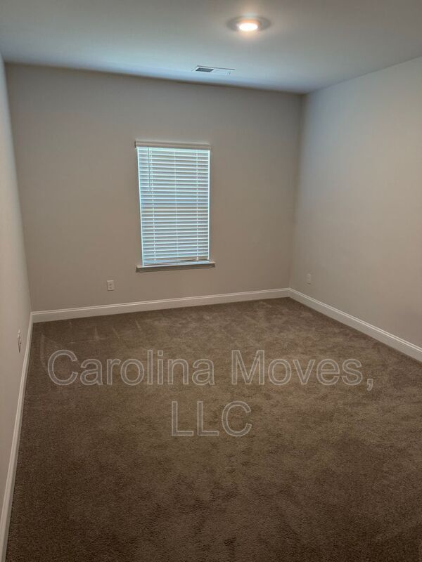 Building Photo - 349 Cypress Holw Trl