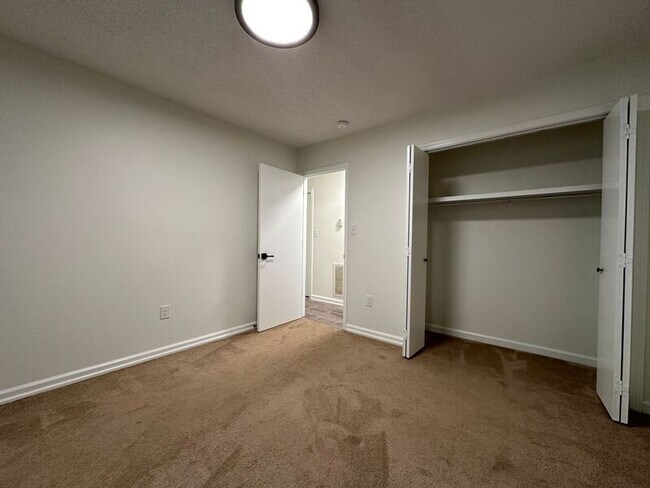 Building Photo - 112 Glenn Bridge Road