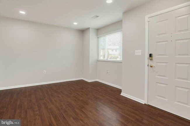 Building Photo - 6401 Woodgreen Cir