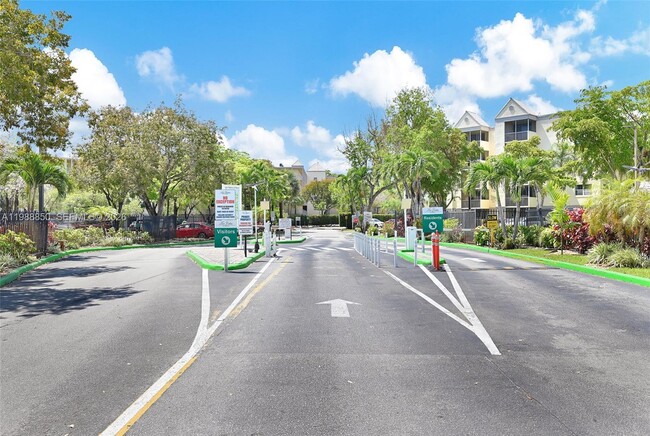 Building Photo - 8343 Lake Dr