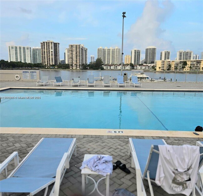 Building Photo - 18071 Biscayne Blvd