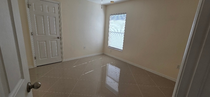 Building Photo - 3925 Agualinda Blvd