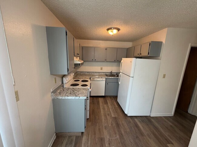 Building Photo - 732 37th Ave Ct