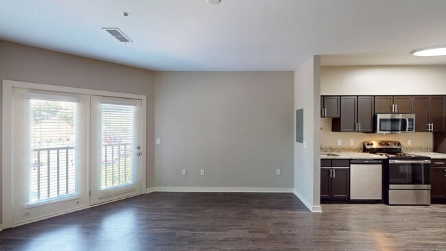Primary Photo - Cozy Studio Apartment in Vibrant Wedgewood...