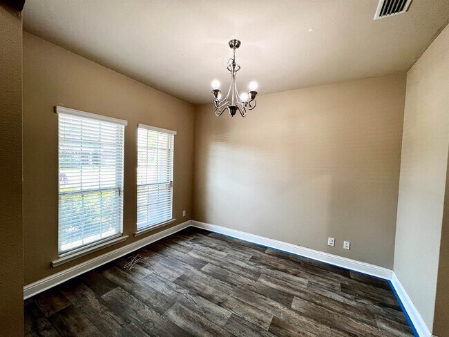 Building Photo - 3441 Summer Woods Dr