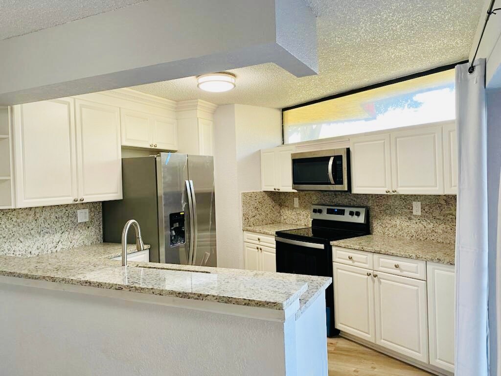 Building Photo - 8225 Severn Dr