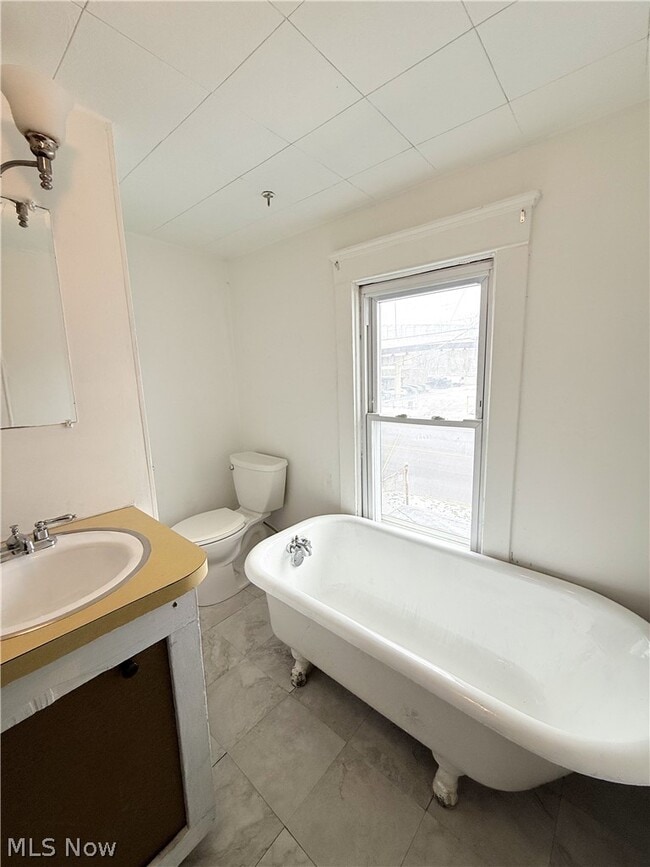 Building Photo - 1433 Kenmore Blvd