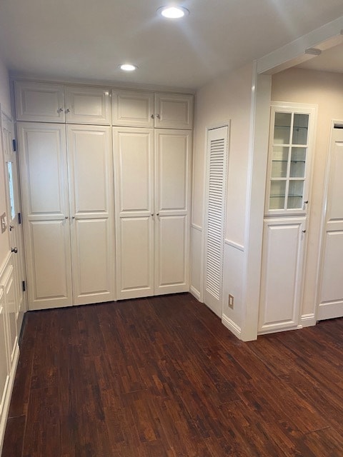 Building Photo - 2000 Karen St