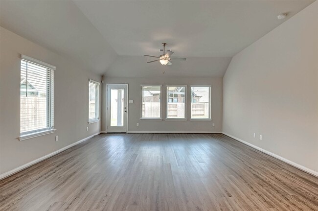 Building Photo - 24010 Barnett Overlook