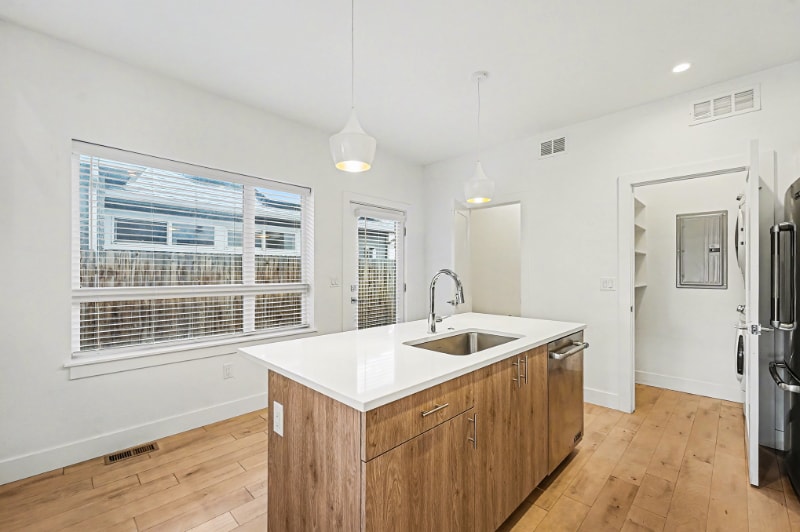 Building Photo - 232 Inca St