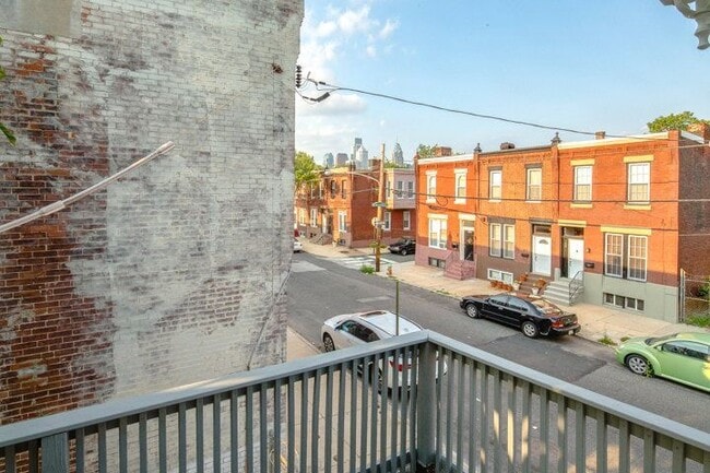 Building Photo - 2501 Carpenter St