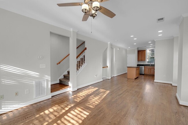 Building Photo - Wonderful craftsman style end-unit townhome