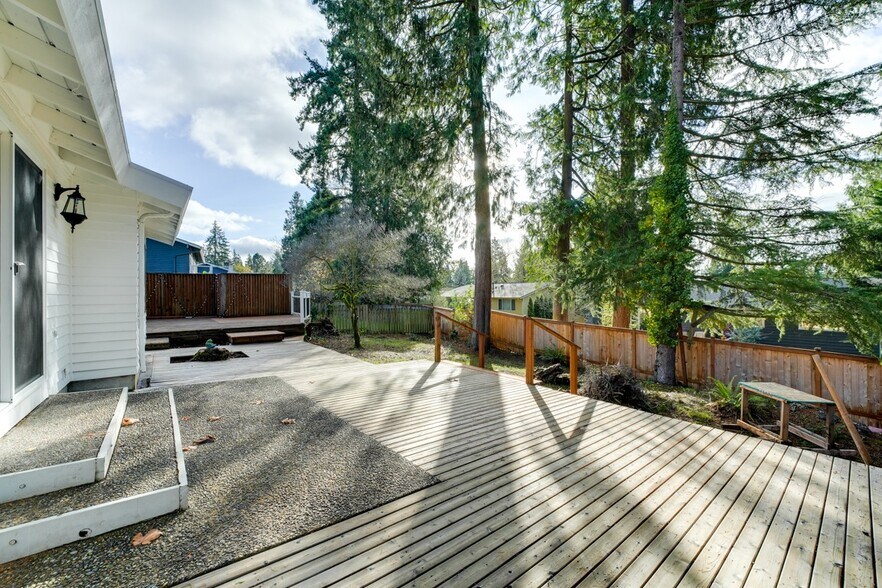 Building Photo - 12225 105th Ave NE