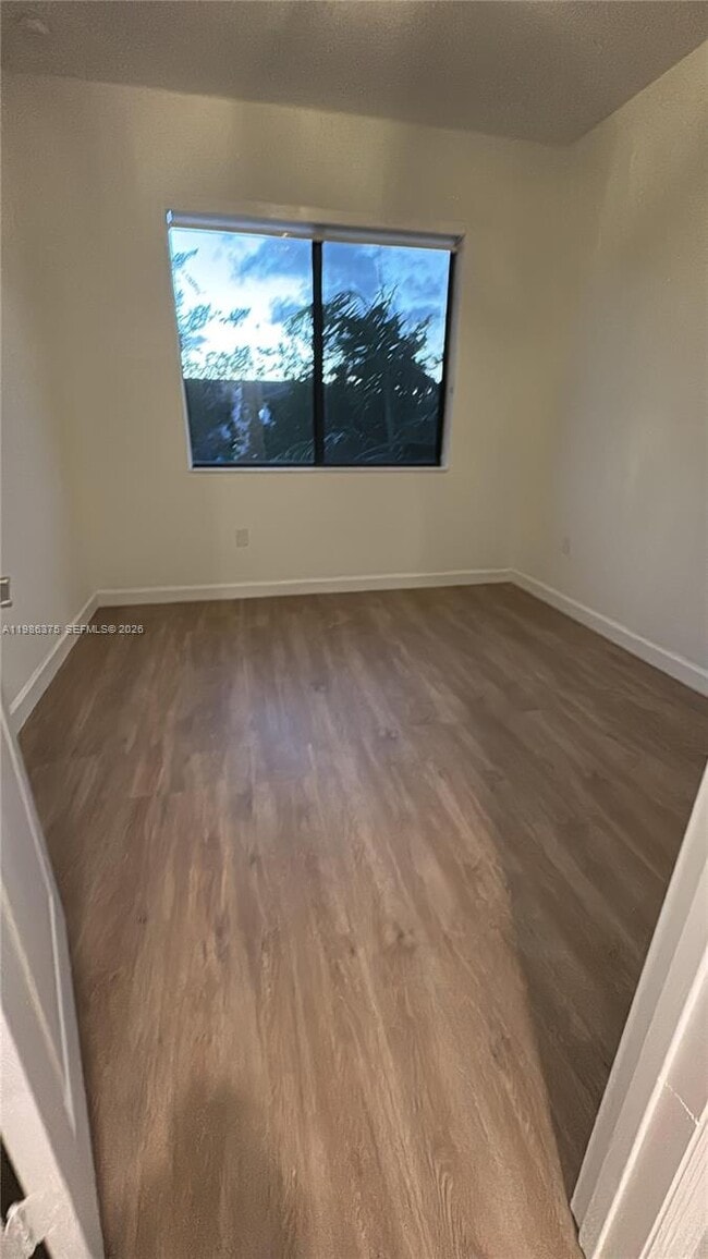 Building Photo - 20773 NE 5th Ct