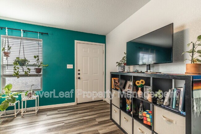 Building Photo - 2735 Pecan Valley Dr