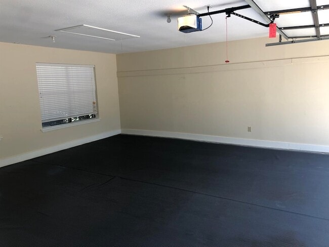 Building Photo - 268 Quail