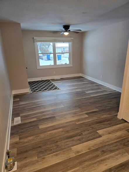 Building Photo - 807 S 15th St