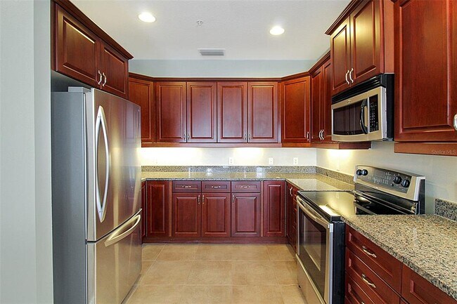 Building Photo - 1003 Bellasol Way