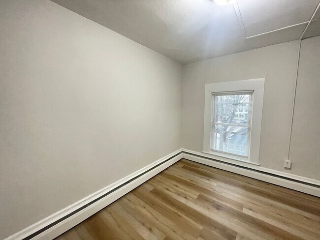 Building Photo - 51 Pennacook St