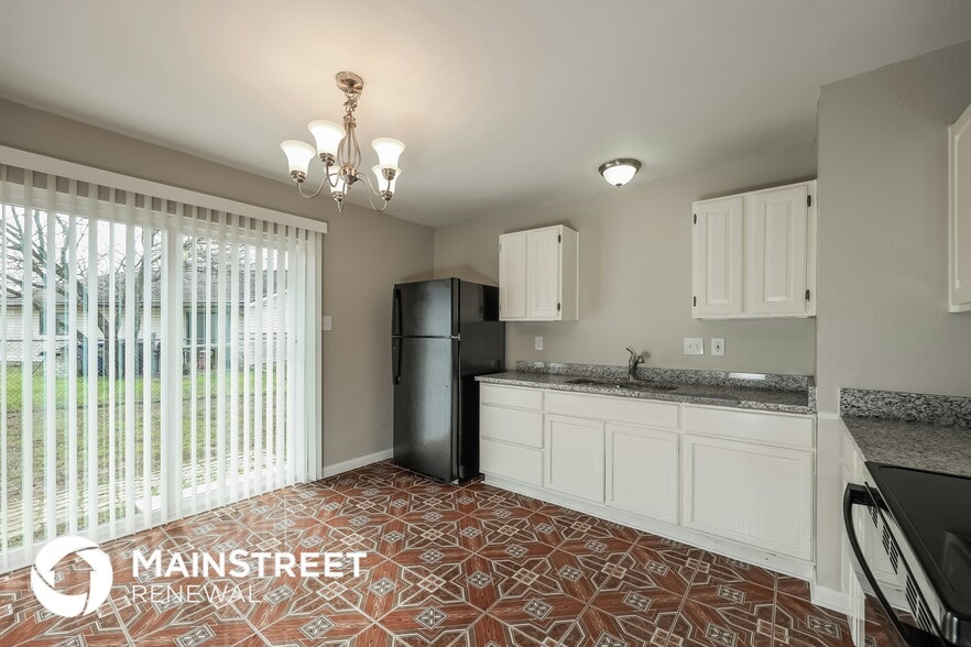 Building Photo - 6606 Gallery Oak St