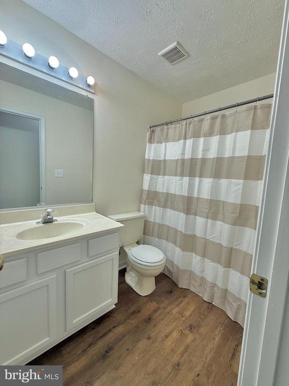 Building Photo - 11516 Woodland View Dr