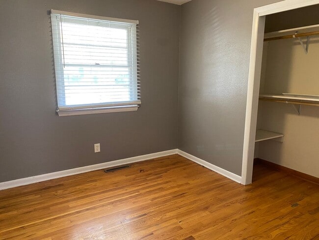 Building Photo - 3 Bedroom House in Located in Southern Gates!