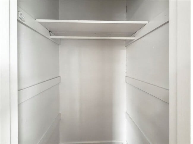 Building Photo - 507 Dogwood St