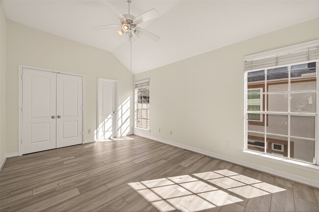 Building Photo - 5217 Blossom St