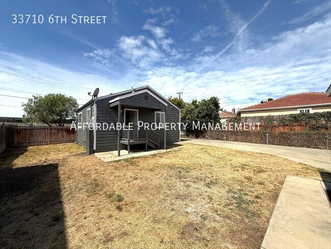 Building Photo - 33710 6th St