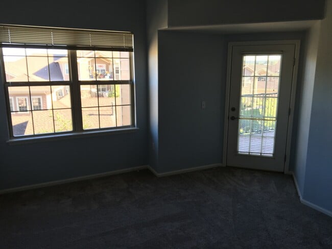 Building Photo - Beautiful Creekside at Parker Condominium!