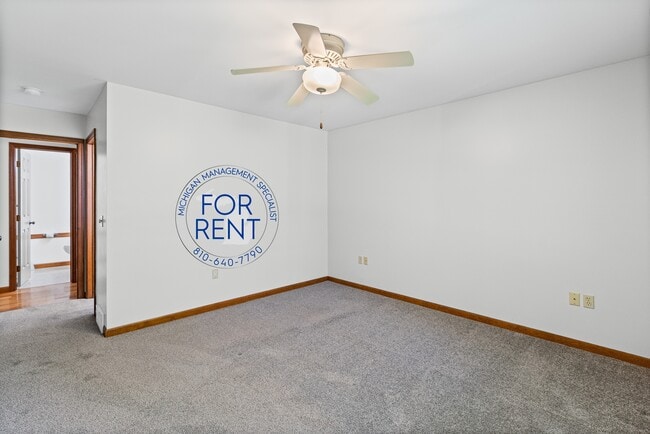 Building Photo - 3263 Silverwood Dr