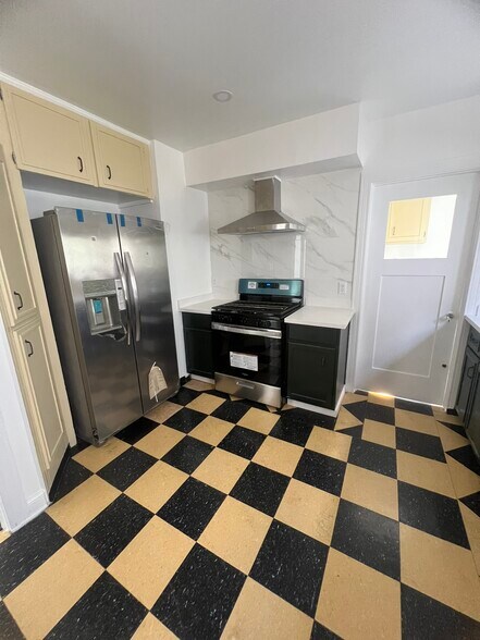 Building Photo - 1234 Keniston Ave