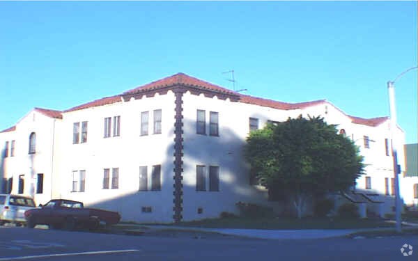 Primary Photo - 970 S Hillview Ave