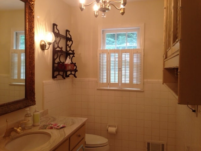 Building Photo - 4 BR home in NW school district--Lawn Serv...