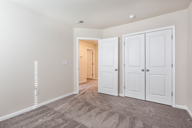 Building Photo - 704 Millsgate Cir