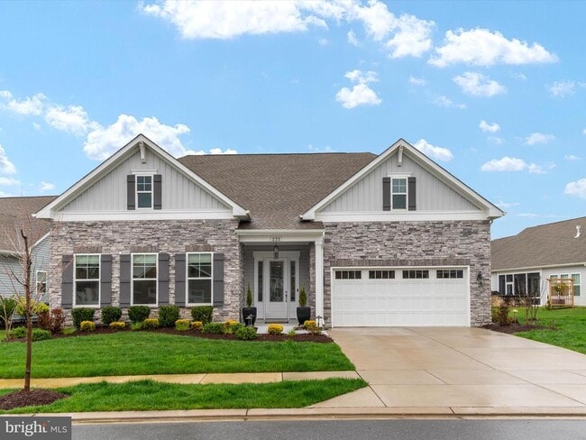 Building Photo - 235 Bayberry Dr