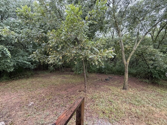 Building Photo - 2710 S Washington St