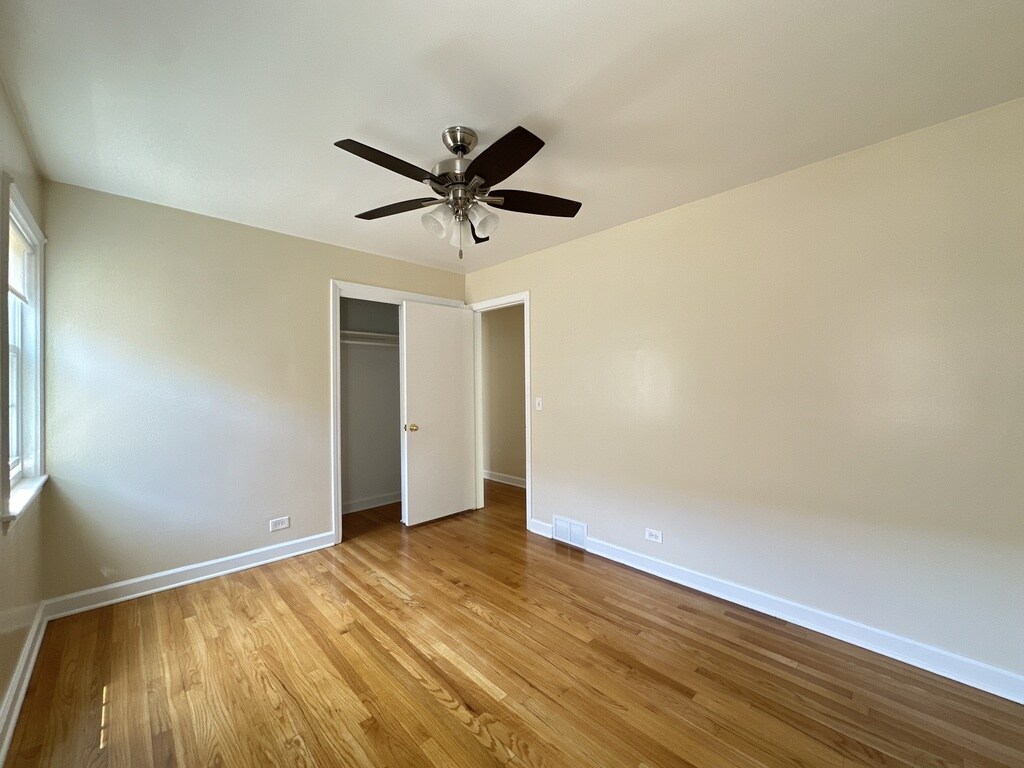 Building Photo - 5534 N Campbell Ave