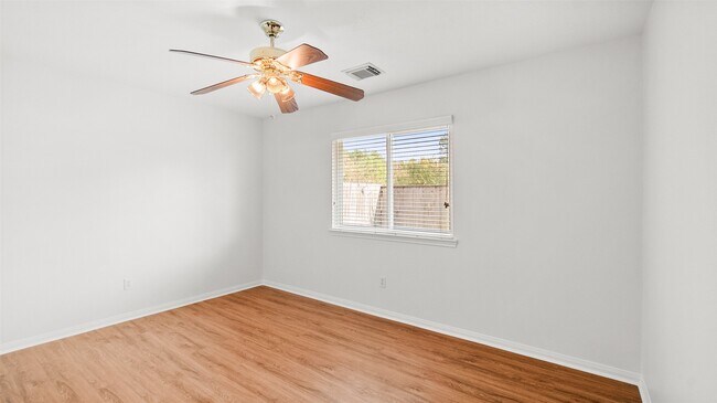 Building Photo - 20910 Deauville Dr