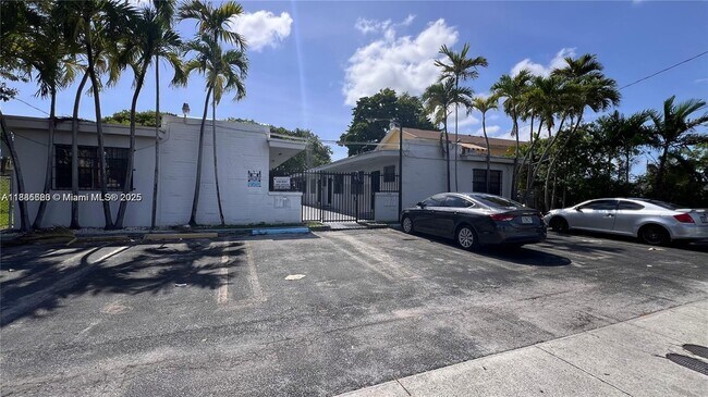 Primary Photo - 3701 NW 24th Ave