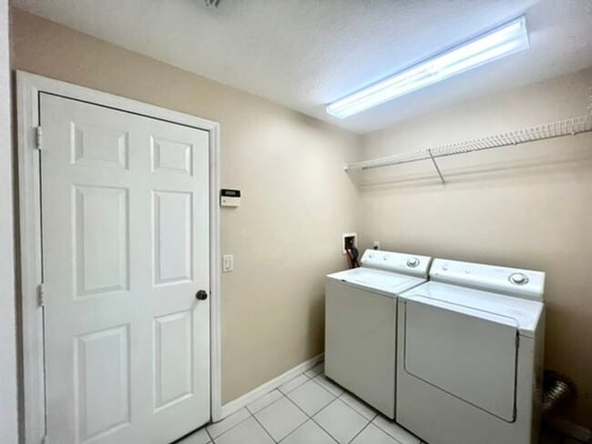 Building Photo - Orlando - 3 Bedroom, 2 Bathroom Single Fam...