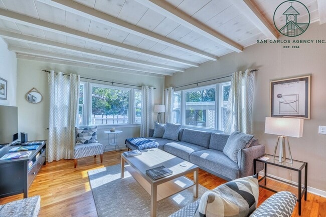 Building Photo - Charming Furnished Two Bedroom Cottage in Carmel-by-the-Sea