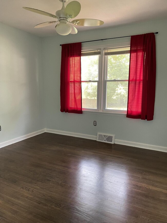 Building Photo - 768 Winyah Dr