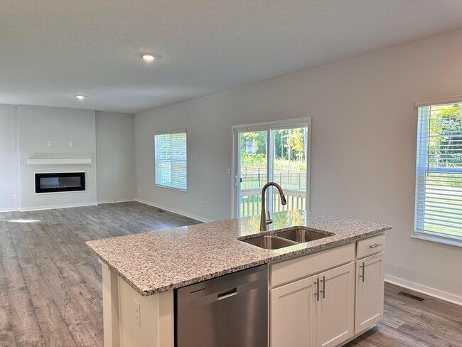 Building Photo - 188 Beaman Gates Dr SW