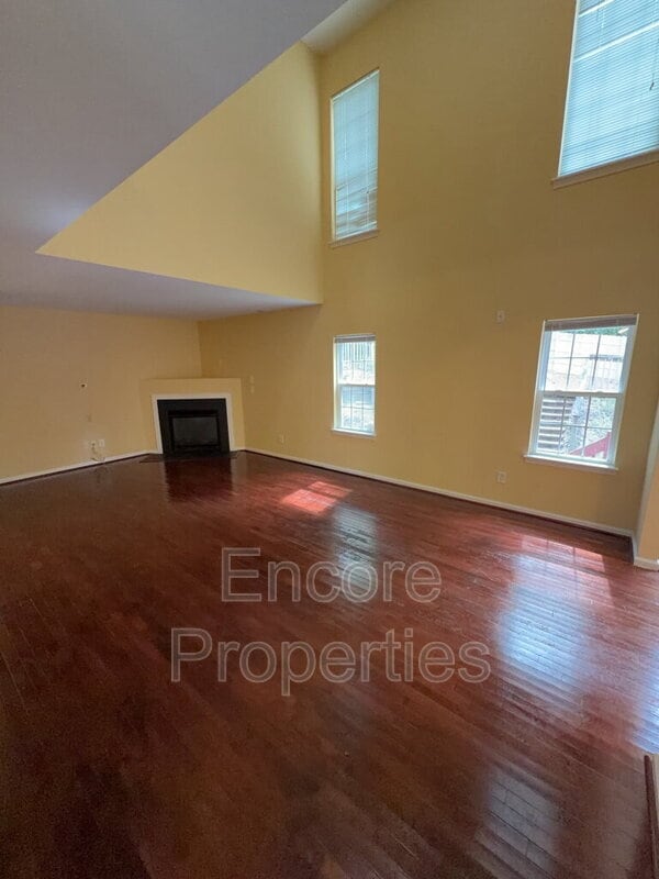 Building Photo - 4520 Shady Side Ln